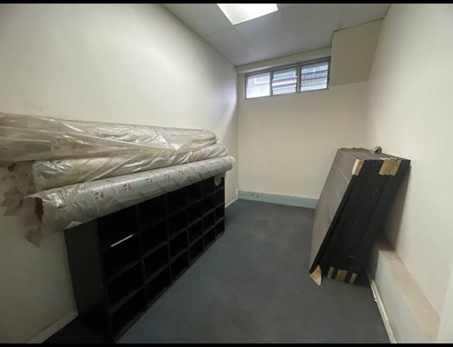 260M² BUSINESS TO LET IN CONGELLA